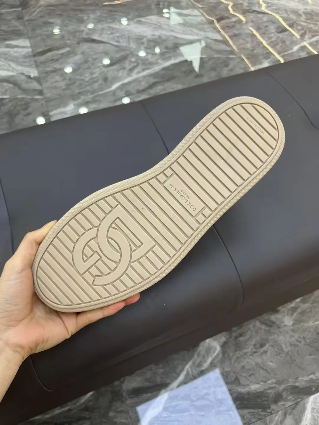 Men's Men's Shoes 💰400 [New Style] 🐝🐝DG—Dolce&G men's calfskin sneakers Portofino Yacht shoes, simple and versatile design, unique saddle leather soles. The Dolce &G logo rear wing is the icing on the cake. Imported cowhide + rubber outsole Size: 39-44 (customized at 38.45)